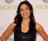 La ravissante Rosario Dawson, à l\'occasion de la présentation de <i>Project Natal</i>, le nouveau jeu vidéo sur X-Box 360, dont la soirée de lancement s\'est déroulée au Galen Center de Los Angeles, le 13 juin 2010.