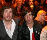 Julien Doré, Pierre-Mathieu et la chanteuse Micky Green