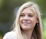 Tandis que le prince William emménage avec Kate Middleton, le prince Harry doit faire face au mal du pays dont souffre sa petite amie Chelsy Davy (photo)... Problématique... 