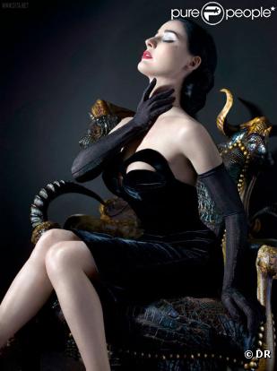 Dita Von Teese magnifique sur les clichés pris pour l'émission "Double Exposure" de la chaîne américaine Bravo