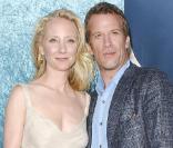 Anne Heche et Thomas Jane à l'occasion de l'avant-première de la deuxième saison de  Hung  (série HBO), au Paramount Theatre de Los Angeles, le 23 juin 2010.