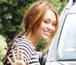 La quatrième et dernière saison de la série Hannah Montana (avec Miley  Cyrus) sera prochainement diffusée sur Disney Channel.