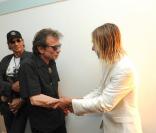 Philippe Manoeuvre a été fait chevalier des Arts et des Lettres par Iggy Pop le 7 juillet 2010