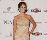 Penélope Cruz lors de la première à Rome du film Nine, habillée d'une ravissante robe couleur champagne de chez Armani Privé