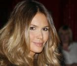 Elle MacPherson, nouvelle égérie des cosmétiques Revlon
