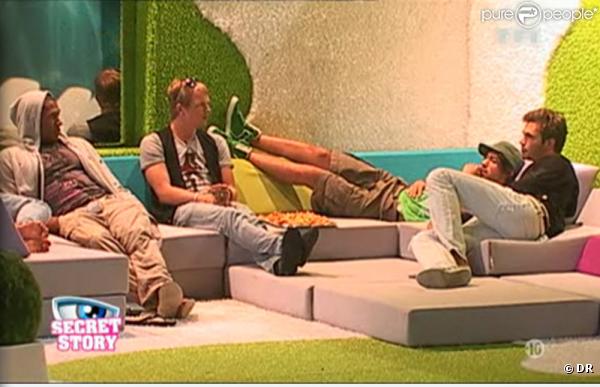 Maxime compte bien superviser les nominations des filles