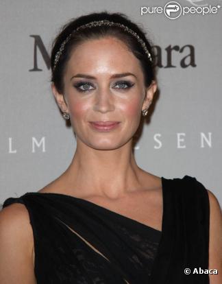La magnifique Emily Blunt sur tapis rouge...