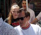 Quentin Tarantino déjeune avec une amie, à Los Angeles, le 25 juillet 2010