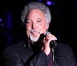 Tom Jones a touché environ 3,7 millions d\'euros pour sa prestation lors du gala de la Croix-Rouge monégasque, le 30 juillet 2010.