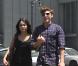 Vanessa Hudgens et son boyfriend Zac Efron se promènent en amoureux, et main dans la main, à Hollywood, il y a quelques jours.