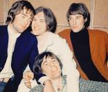 Ray Davies, l'ancien leader des Kinks, a convié de nombreuses guest stars pour un album à paraître revisitant des tubes tels que Sunny afternoon ou Lola !