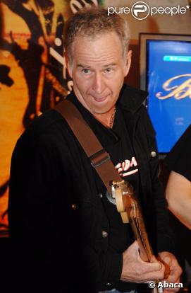 John McEnroe déchaîné sur scène