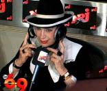 Geneviève de Fontenay félicite Alexandra Rosenfeld dans le 6/9 de NRJ