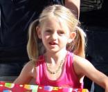 La petite Leni, fille d'Heidi Klum se rend à la fête d'anniversaire de Romeo Beckham le 1er septembre 2010 à Los Angeles
