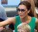 Victoria Beckham s'occupe de tous les enfants lors de la fête d'anniversaire de Romeo Beckham le 1er septembre 2010 à Los Angeles