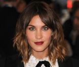 La brit-girl Alexa Chung a illuminé son carré flou pour un résultat éblouissant ! 