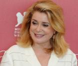Catherine Deneuve, lors du photocall de  Potiche  à la 67e Mostra de Venise, le 4 septembre 2010.