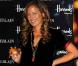 La lumineuse Jade Jagger a présenté sa dernière création avec fierté !