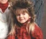 Qui est ce bout d'chou ? Serait-ce un neveu éloigné de Cyndi Lauper ?  