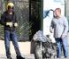 Brad Pitt, en sortie sur l'une de ses motos de collection, est tombé en panne... Heureusement que son garde du corps était là ! A Los Angeles, le 13 septembre 2010.