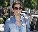 Kate Walsh se promène à Los Feliz le 19 septembre 2010