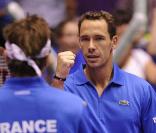 Michaël Llodra et Arnaud Clément pendant la demi-finale de la coupe Davis, à Lyon les 18 et 19 septembre 2010