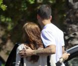 Demi Lovato apparaît très complice avec un jeune homme, samedi 25 septembre, à Los Angeles... Ce n'est autre que Rob, le petit frère des soeurs Khloe, Kim et Kourtney Kardashian.