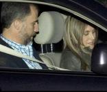 Letizia d'Espagne et Felipe à la sortie d'un dîner privé à Madrid, en amoureux. Le 28 septembre 2010.