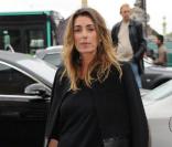 Mademoiselle Agnès perchée sur des boots léopard ne perd pas de vue l\'imprimé de la rentrée !<br />