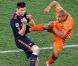 Nigel de Jong avait déjà montrer toute la violence dont il pouvait faire preuve sur un terrain, lors de la finale de la Coupe du Monde, en juillet 2010. 