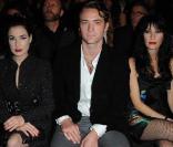 Dita Von Teese, Louis-Marie de Castelbajac et Mareva Galanter lors du défilé Castelbajac à Paris le 5 octobre 2010