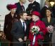 La famille royale danoise se pliait mardi 5 octobre au rituel de la rentrée parlementaire, au Folketinget, à Copenhague. A cette occasion, la princesse Mary, enceinte de six mois de jumeaux, a eu droit à une ovation, et a fait la révérence !