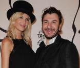 Michaël Youn et sa chérie Isabelle Funaro pour le 17e gala Faire Face, à l'opéra d'Avignon, le 9 octobre 2010 