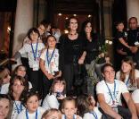 Claudia Cardinale et Deborah pour le 17e gala Faire Face, à l'opéra d'Avignon, le 9 octobre 2010 