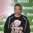 Luc Besson : Noyé sous les projets, il trouve le temps de se mettre au vert !