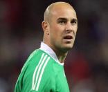 Le gardien de but espagnol de Liverpool Pepe Reina et sa femme Yolanda attendent leur troisième enfant !