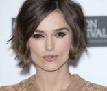 Keira Knightley pose pour le photocall de Never let me go, au Vue Cinema, à Londres, le 13 octobre 2010