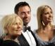 Hugh Jackman entre sa femme Deborra-Lee Furness et la belle Ivanka Trump, à l'occasion de la 9e soirée "An Ending Vision", organisée par la Elton John AIDS Foundation au restaurant Cipriani de New York, le 18 octobre 2010.