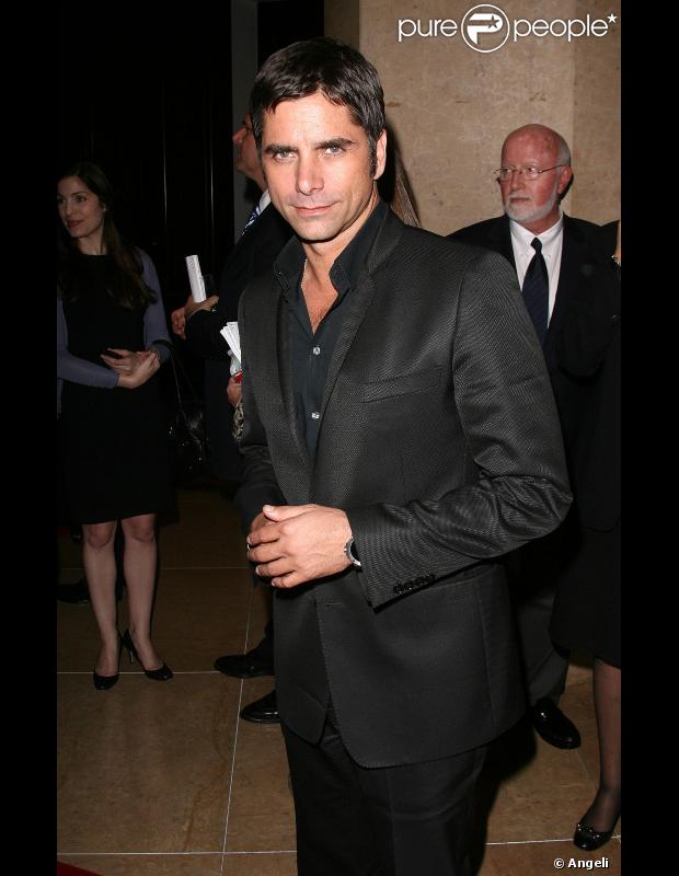 John Stamos lors de la soirée Annual Star à Los Angeles le 1er novembre 2010