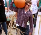 Simon Baker : Pour ses enfants,...