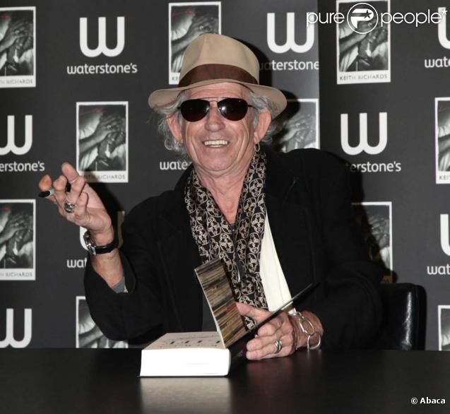 Séance de dédicace de Keith Richards, Londres, le 3 novembre 2010 