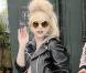 Lady Gaga surprise à la sortie d'un pub à Londres le 21 octobre 2010