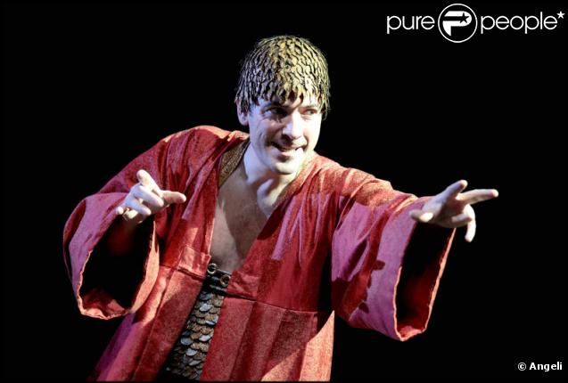 Bruno Putzulu est Caligula dans la pièce d'Albert Camus. Filage du spectacle à Colombes le 3 novembre 2010
