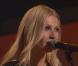 Gwyneth Paltrow faisait ses grands débuts de chanteuse lors de la cérémonie des CMA Awards, à Nashville, le 10 novembre 2010. Elle y a interprété  Country strong , single titre de son prochain film.