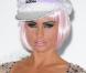 Katie Price présente son nouveau parfum Precious Love,  à Londres, le 17 novembre 2010