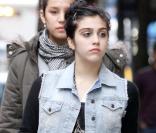 Madonna et ses enfants vont au centre de la Kabbale, le 20 novembre 2010, New York. Ici, sa fille Lourdes Leon 