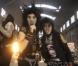 Elie Semoun et Jamel Debbouze sont les Smashin' Pump Spin's qui chantent Dans ton c... , extrait de Made in Jamel