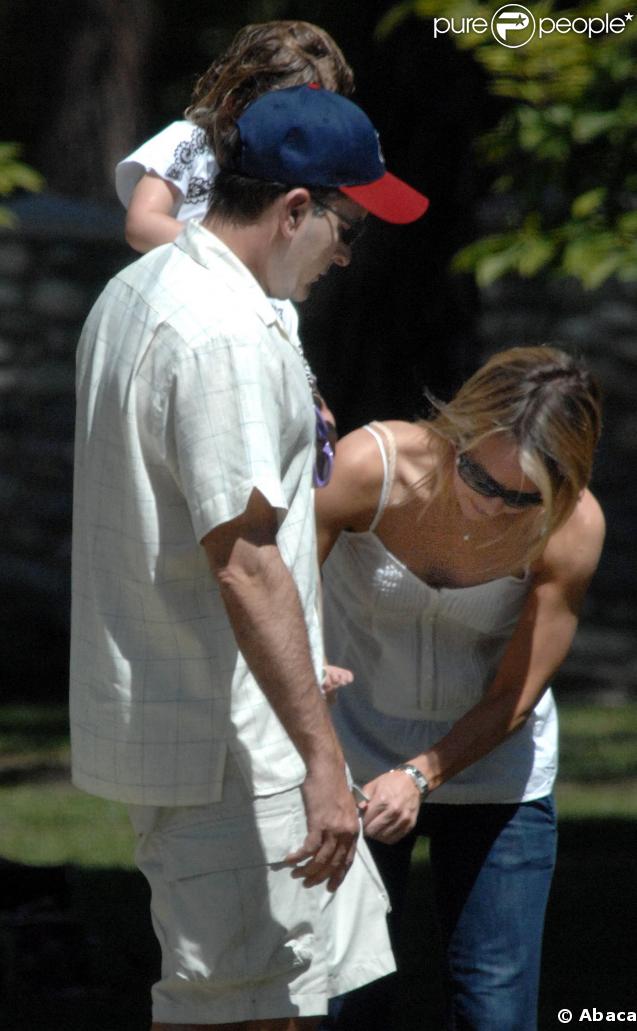 Charlie Sheen en famille avec ses filles et sa nouvelle compagne
