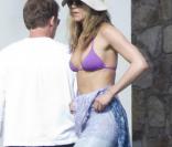 Jennifer Aniston en vacances fête Thanksgiving à Los Cabos, au Mexique, le 25 novembre 2010