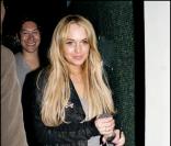 Lindsay Lohan mise sur l'eau plate